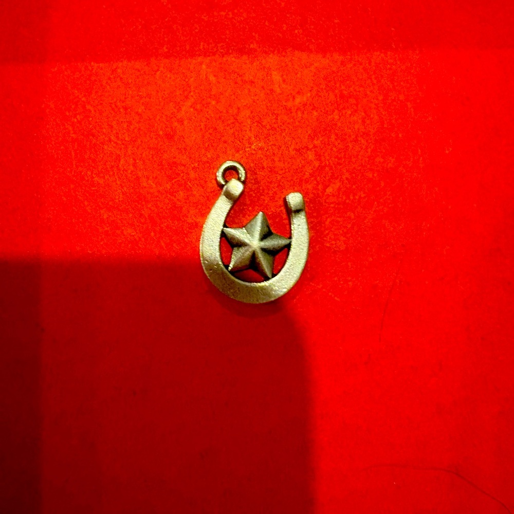 James Avery my lucky horseshoe